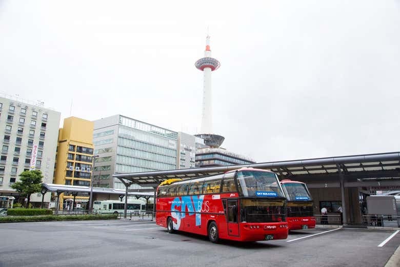 Kyoto Tourist Bus - photo 2