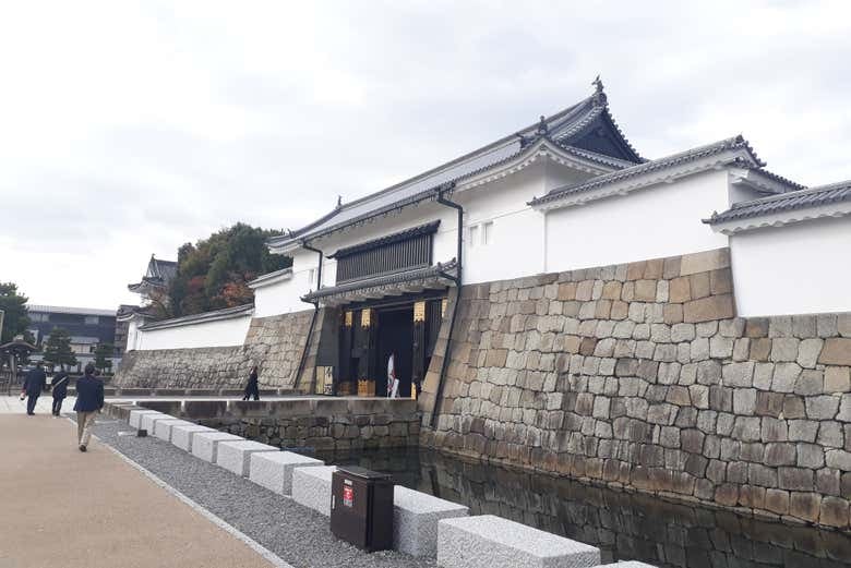 Kyoto Imperial Palace + Nijo Castle Guided Tour - photo 6