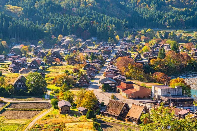 Takayama & Shirakawago Day Trip - photo 1